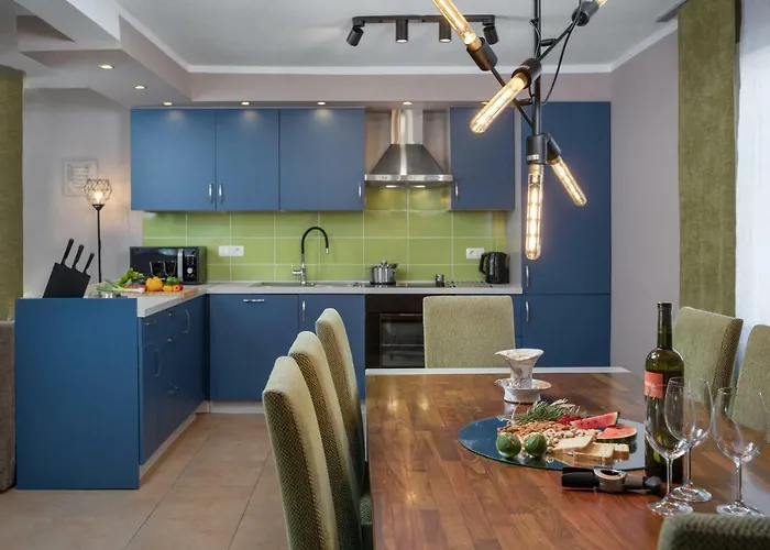 Vila Astinian Puntizela Pula