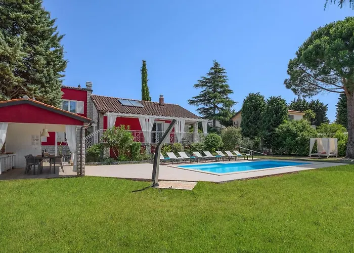 Astinian Puntizela * Pula