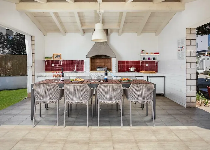 Willa Astinian Puntizela