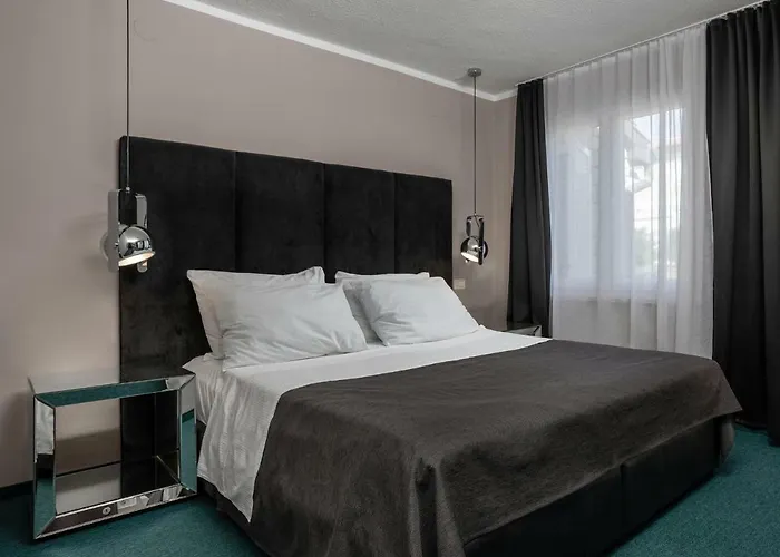 Astinian Puntizela Villa *