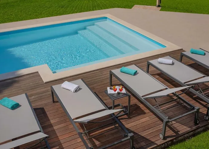 Astinian Puntizela Villa Pula